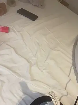 Officialbabe's cam snapshot