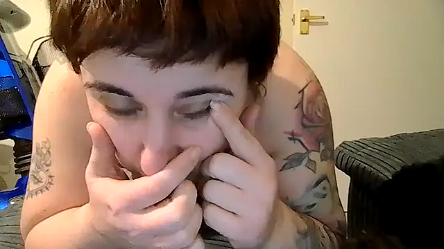 Tiara_XOX's cam snapshot