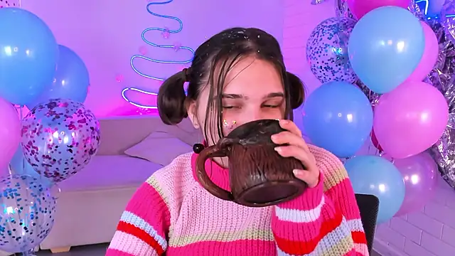 TessaMill's cam snapshot