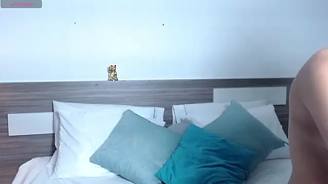 Liiamthompson's cam snapshot