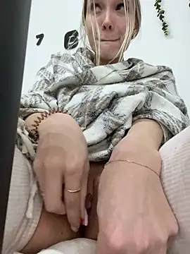 -HollyWay-'s cam snapshot