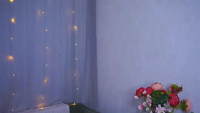 ElyseMangina's cam snapshot