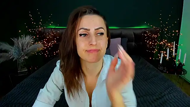 Rebecca_Diamond's cam snapshot