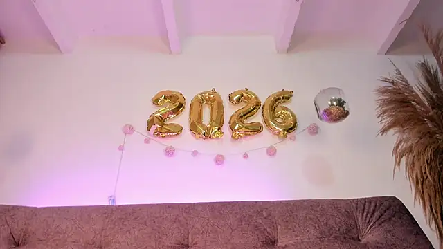 violet_77711's cam snapshot