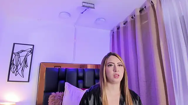 Katalina_Evans's cam snapshot