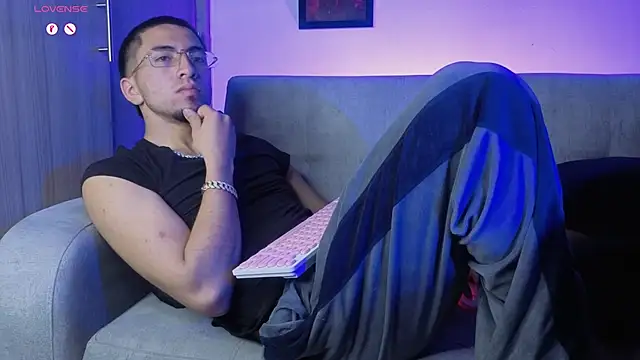 AresMassimoX live sex cam