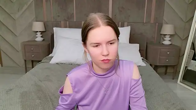 Alida_Brice's cam snapshot