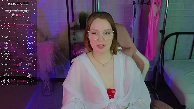 Ginger_Kristin's cam snapshot