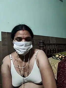 bhavyasri_55's cam snapshot