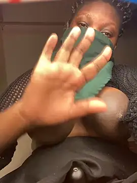 Miss_aerola's cam snapshot