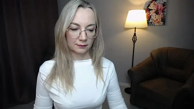 Ava_Elior's cam snapshot