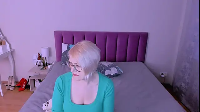 sabrinamacmarren's cam snapshot