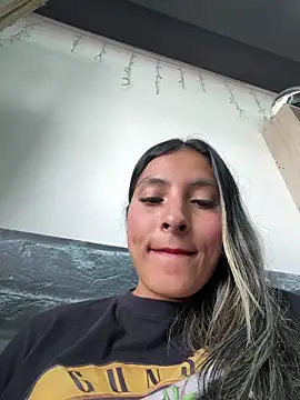 Cami_Leon2's cam snapshot