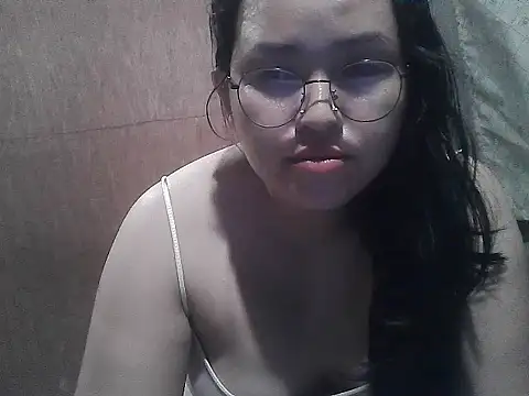 yummy_jyra02167's cam snapshot