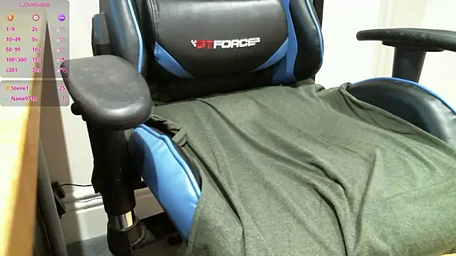 RobinsKrew's cam snapshot