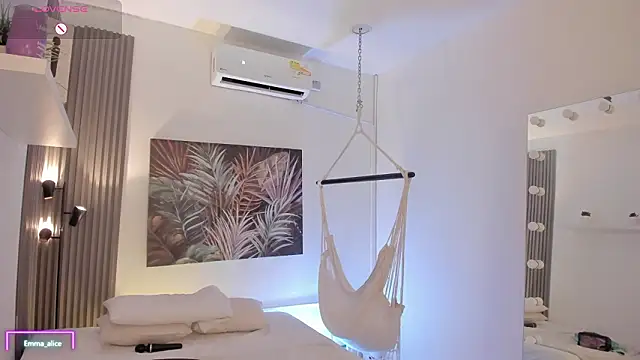 emma_alice_'s cam snapshot