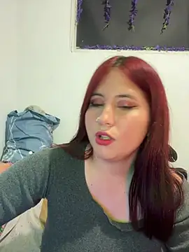 Caroline_red's cam snapshot