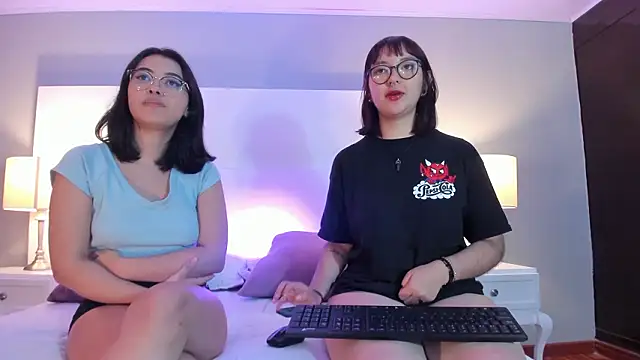 Violett_Prince1's cam snapshot