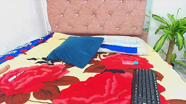 Jazmin040_'s cam snapshot