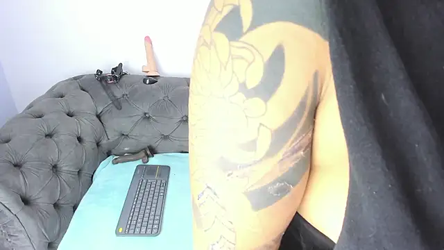 miss_soffi_'s cam snapshot