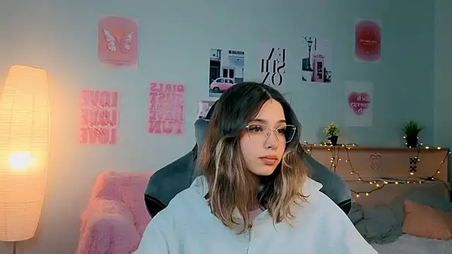 dinnerwithflowers's cam snapshot