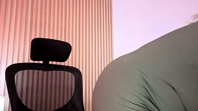 MarianL0ve's cam snapshot