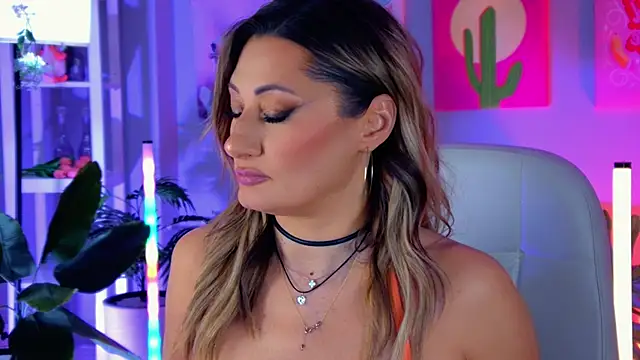 SarahAlluring's cam snapshot