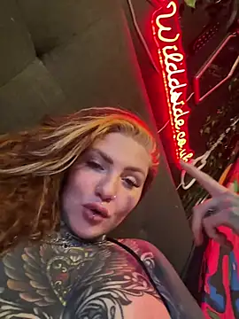 AlexandraWildd live sex cam