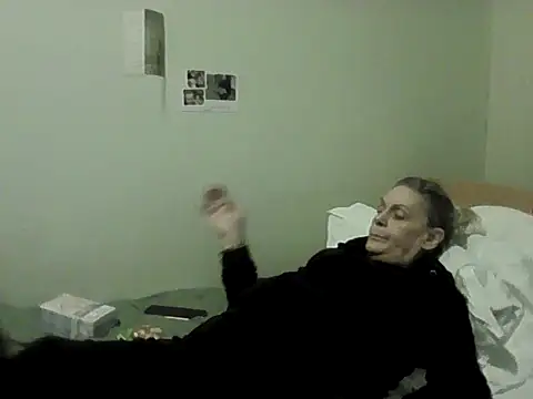 Latex_shantie's cam snapshot