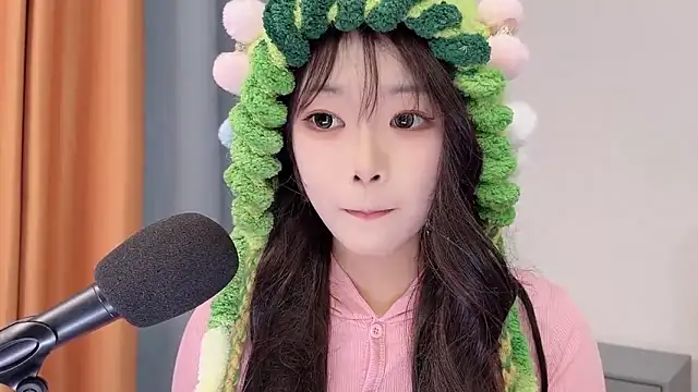 smalldaisy's cam snapshot