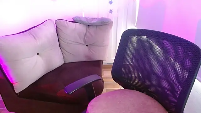 milfrousse's cam snapshot