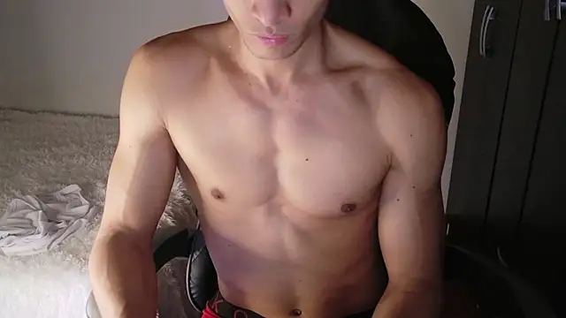 Stylish_man's cam snapshot