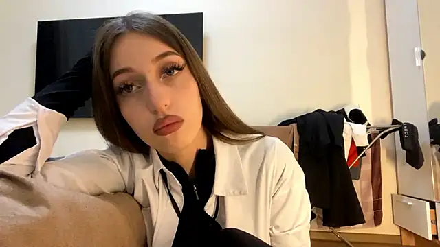 CutieWorm's cam snapshot