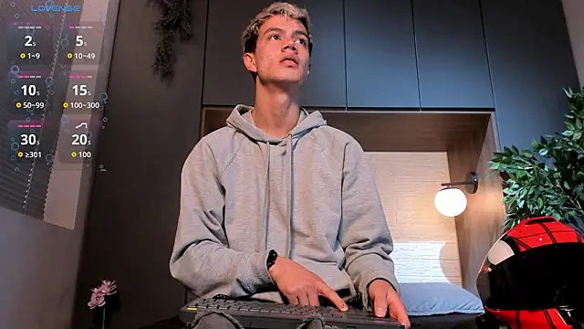 nicktorn's cam snapshot