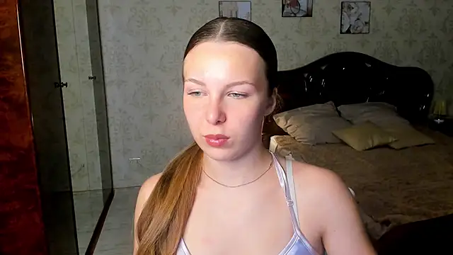 LilyBlakee's cam snapshot