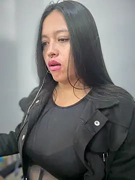 -Mia1's cam snapshot