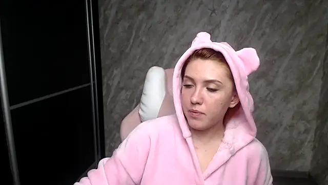 Reginasmilee's cam snapshot