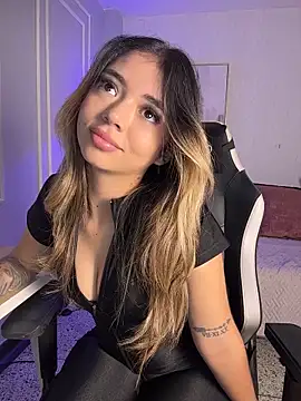 HoneyMollyX's cam snapshot