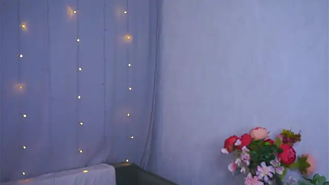 ElyseMangina's cam snapshot