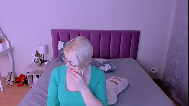 sabrinamacmarren's cam snapshot