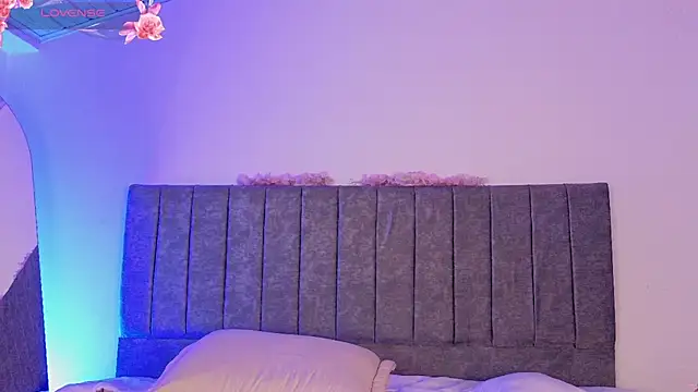 CurvyRosse_'s cam snapshot