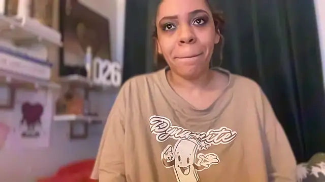 Sanaawest's cam snapshot