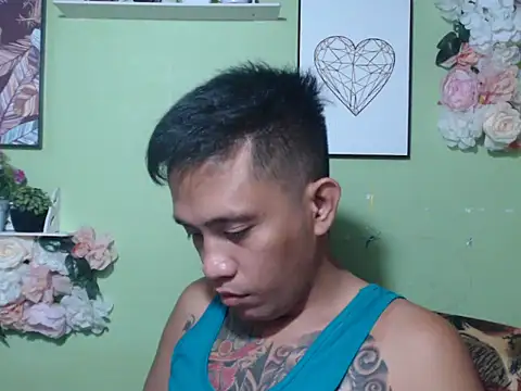 Thyler08 live sex cam