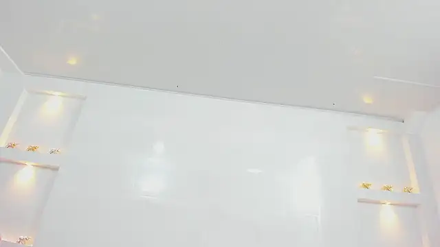 ikia_lopez_'s cam snapshot