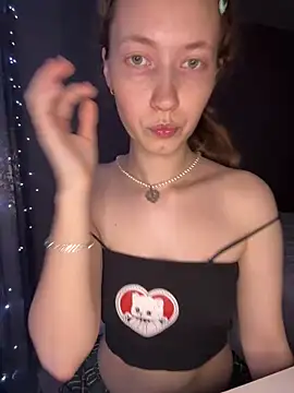 Holy_Poly's cam snapshot