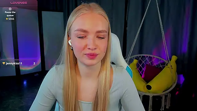 TessaGrays's cam snapshot