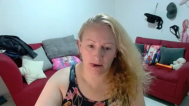 emperabigbootybigass's cam snapshot