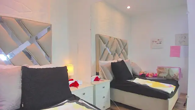 raquell_moore's cam snapshot