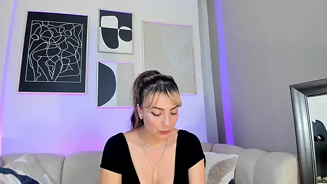 marie_bass's cam snapshot