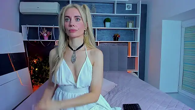 SabrinaSharm's cam snapshot